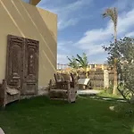 Villa Anna & Snake